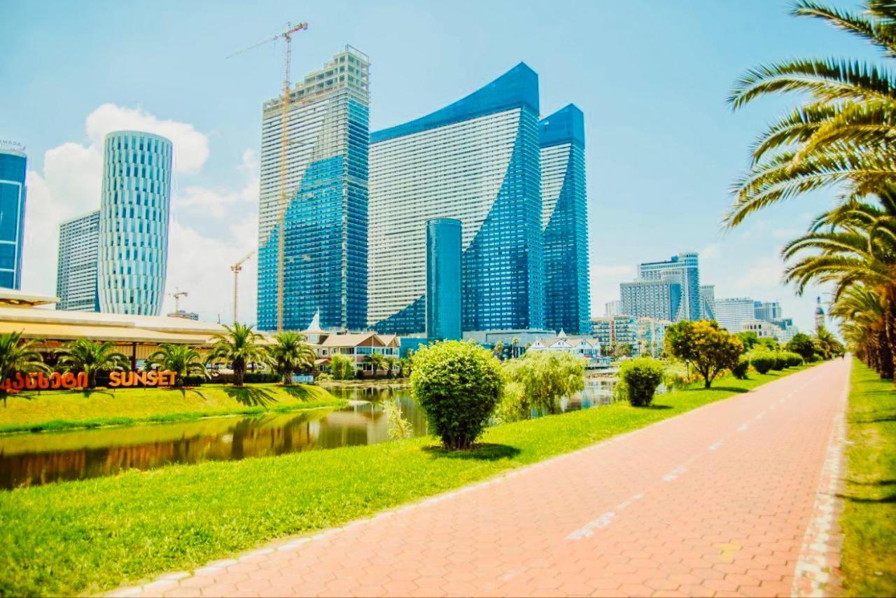 Royal Sea Breeze Apartments Batumi Exterior foto