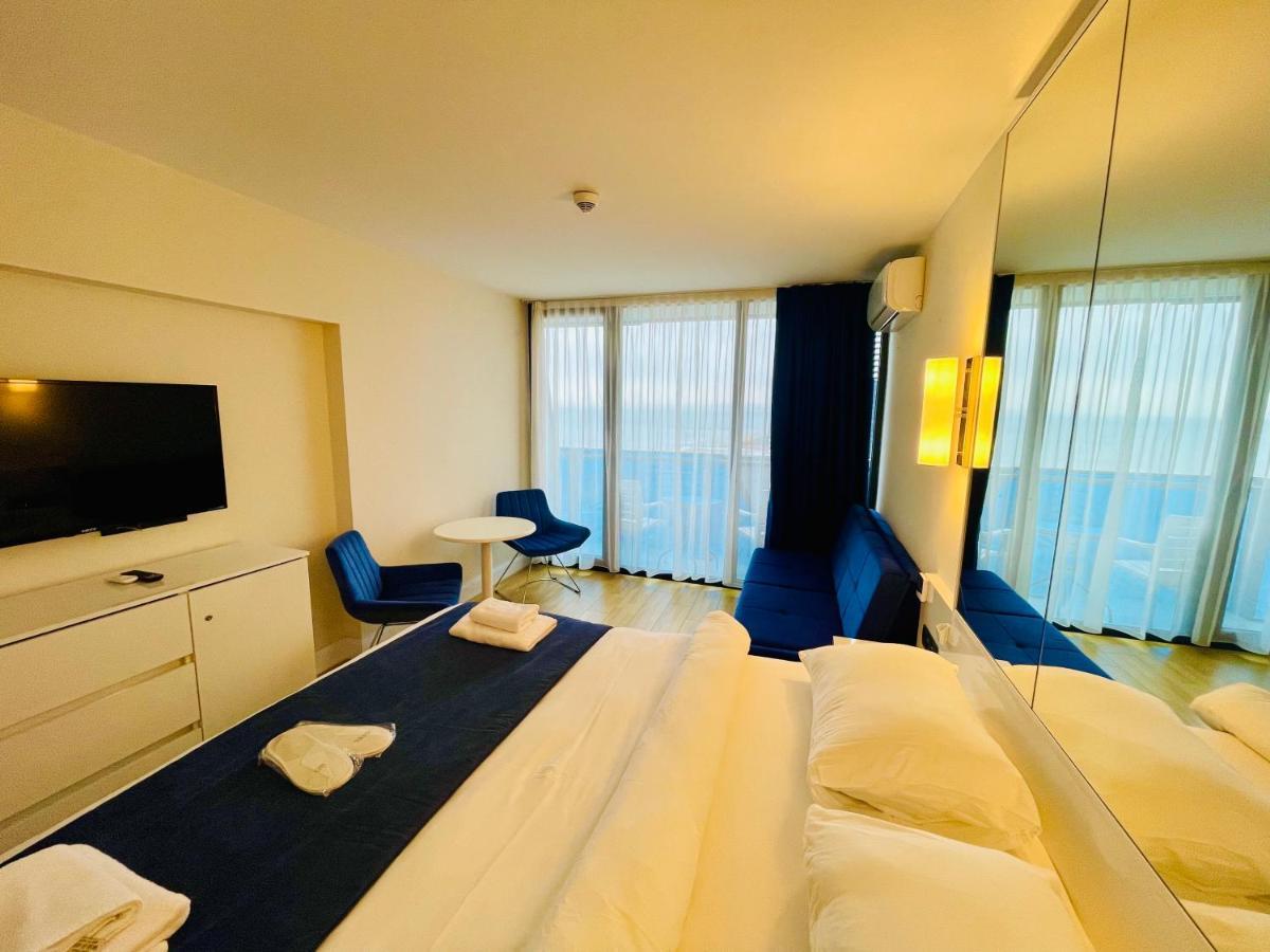 Royal Sea Breeze Apartments Batumi Exterior foto